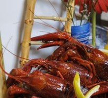 Xiangxue Lobster in Huangdiaowine