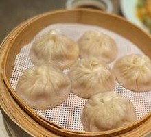 手拆蟹黄汤包