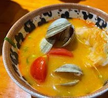 Royal Tom Yum Seafood Soup