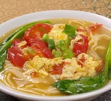 Tomato and Egg Stir-Fry Noodles