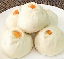 Egg Yolk Pork Bun