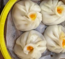 Crab Roe Bun