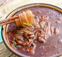 Spicy Pork Intestine Noodles