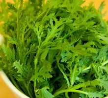 Chinese chrysanthemum greens