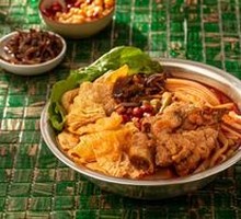 Pork Trotter Snail Noodles
