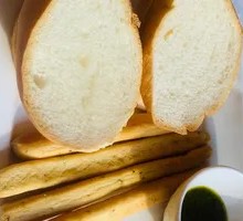 Tomato Garlic Bread