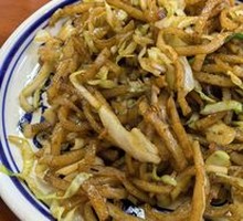 Vegetarian Cabbage Stir-Fried Noodles