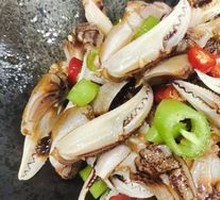 Steamed Crab Claws in Wine
