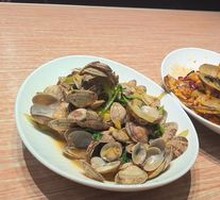Spicy Stir-Fried Clams