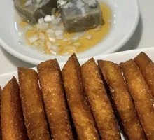 Fried Steamed Bread with Stinky Tofu