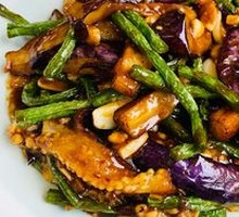 Stir-fried long beans with eggplant