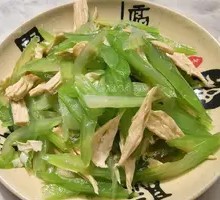 Celery with Yellow Skin Tofu Shreds