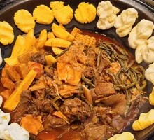 Stewed Goose in Iron Pot