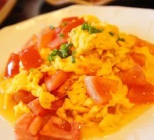 Scrambled Eggs with Tomatoes
