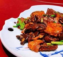 Stir-fried Pork with Matsutake Mushrooms