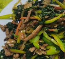 Stir-fried Meat Strips with Wild Greens