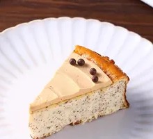 Earl Grey Caramel Basque Cheesecake