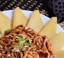 Beijing-style Shredded Pork in Soy Sauce