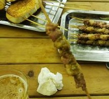 Charcoal-grilled Lamb Skewers