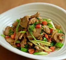 Stir-Fried Beef with Yellow Onion