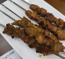 Charcoal-grilled Lamb Skewers