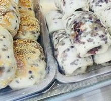 Red Bean Roll