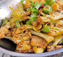 Spicy Stir-Fried Organic Cauliflower