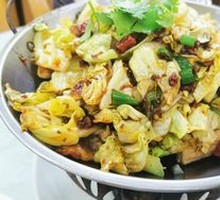 Spicy Stir-Fried Cabbage