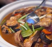 Braised River Catfish in Clay Pot