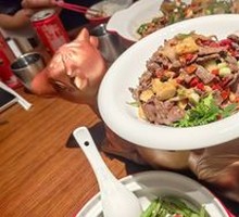 Stir-Fried Beef with Yellow Onion