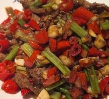 Stir-Fried Beef with Yellow Onion