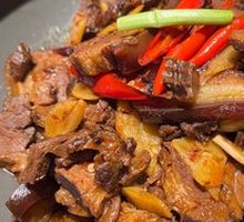 Spicy Pot Braised Donkey Meat with Skin