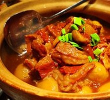 Braised Beef Brisket with Small Potatoes