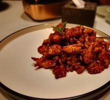 Stir-Fried Chicken with Almonds in Sauce