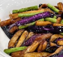 Stir-fried long beans with eggplant