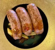 Black Pepper Sauce Pan-Fried German Sausage