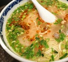 Beef Bone Soup Noodles with Large Beef Pieces