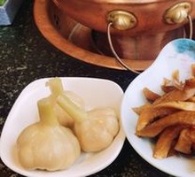 Sweet Pickled Garlic