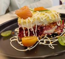 Classic Queen Salad