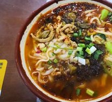 Sour Cabbage and Pork Noodles