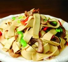 Bell Pepper and Tofu Skin Stir-Fry