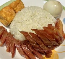 Wooden Bucket Glutinous Rice with Preserved Meat