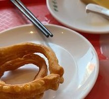 Soybean Juice with Fried Dough Rings