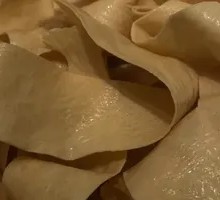 Oil-soaked tofu skin