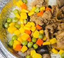 Braised Chicken with Mushrooms in Clay Pot Rice