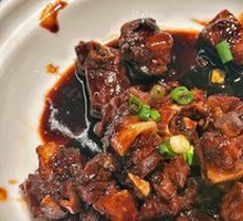 Stir-Fried Frog in Hot Pot with Sauce
