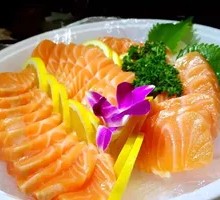 Thai-Style Raw Salmon