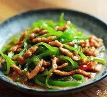 Stir-Fried Pork Shreds with Green Peppers
