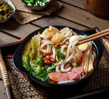 Braised Bone Soup with Potato Noodles