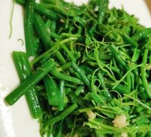 Fried Pork Crumbs with Mustard Greens